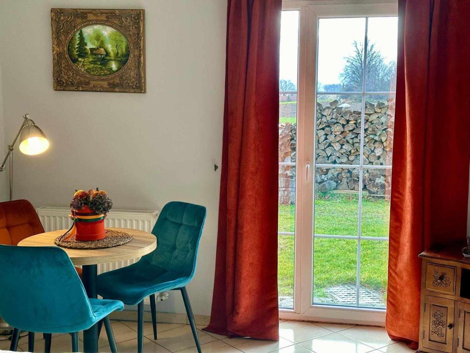Forteca, Pokoje Goscinne Nad Stawem Dzierzoniow Luaran gambar