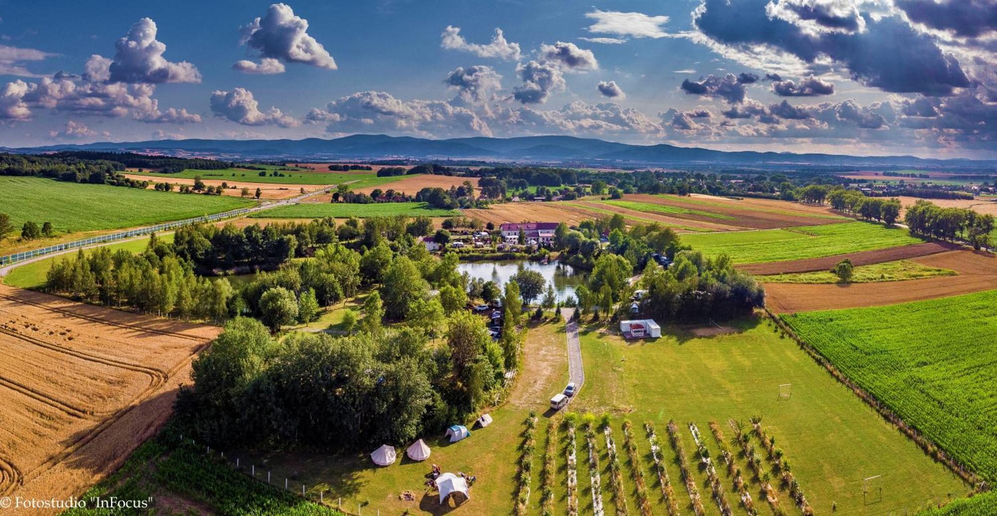 Forteca, Pokoje Goscinne Nad Stawem Dzierzoniow Luaran gambar