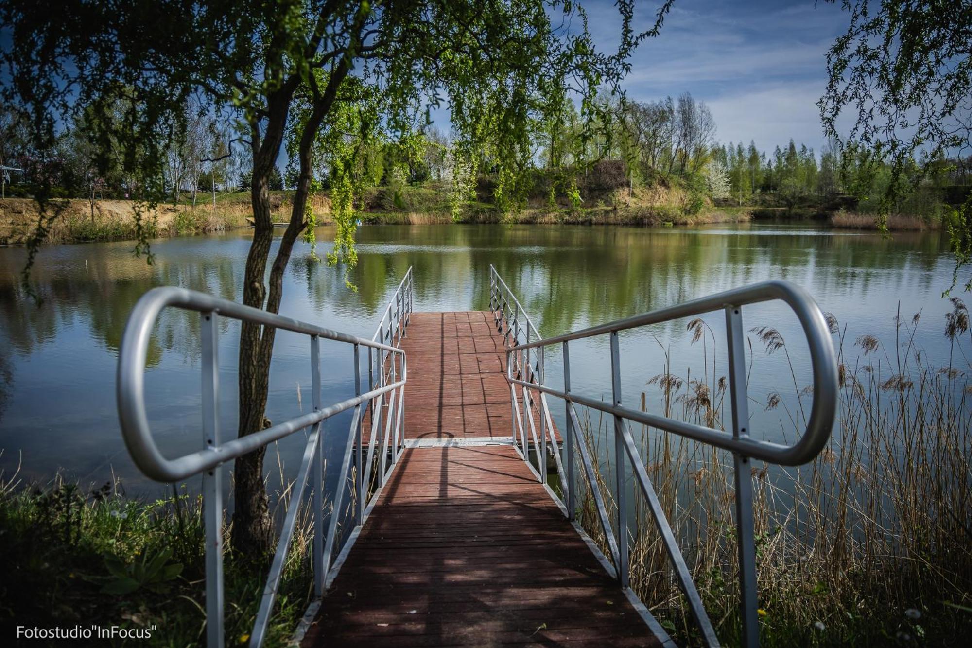 Forteca, Pokoje Goscinne Nad Stawem Dzierzoniow Luaran gambar
