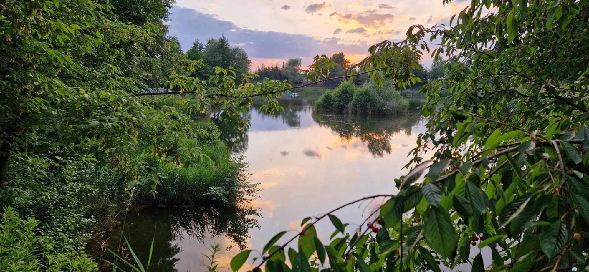Forteca, Pokoje Goscinne Nad Stawem Dzierzoniow Luaran gambar